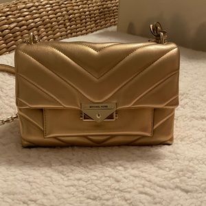 NWT MICHAEL KORS
Cece Medium Quilted Metallic Leather Convertible Shoulder Bag
